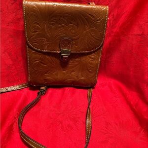 Patricia Nash  Master Organizer Crossbody